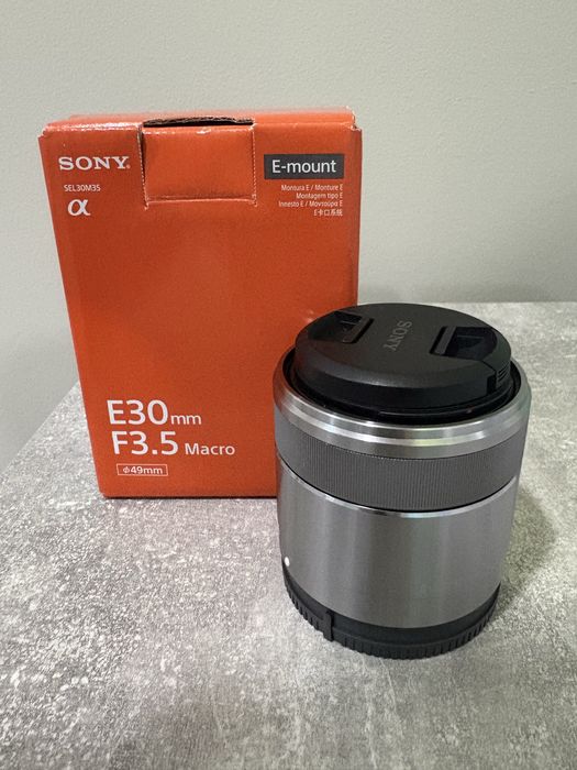 Обектив Sony E 30mm F3.5 Macro