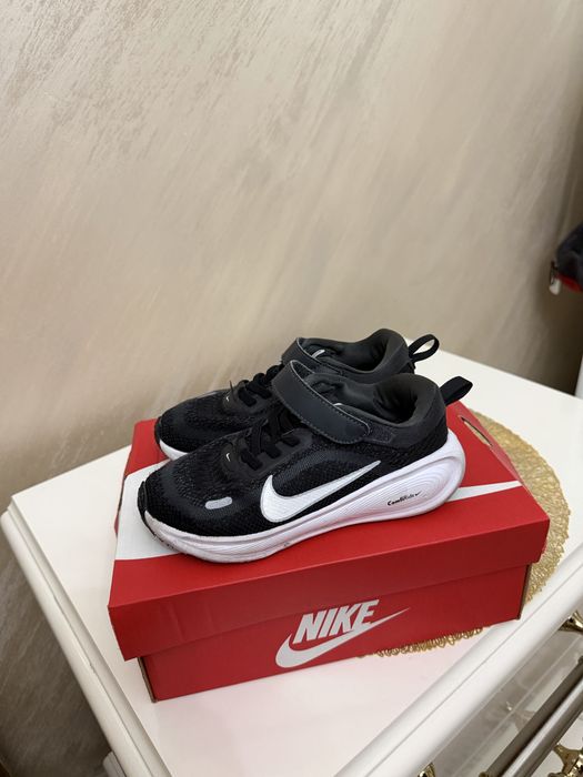 Nike obuvki detski