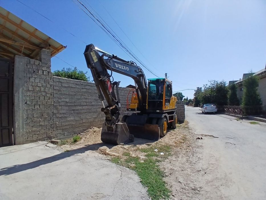 Ekskavator xizmati Samarqand va Viloyatlar buylab Volvo 145