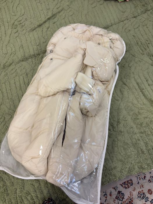 Продам детский комбинизон 0-3 мес