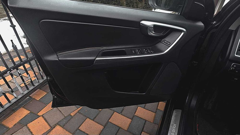 Vând Volvo XC60 în perfectă stare