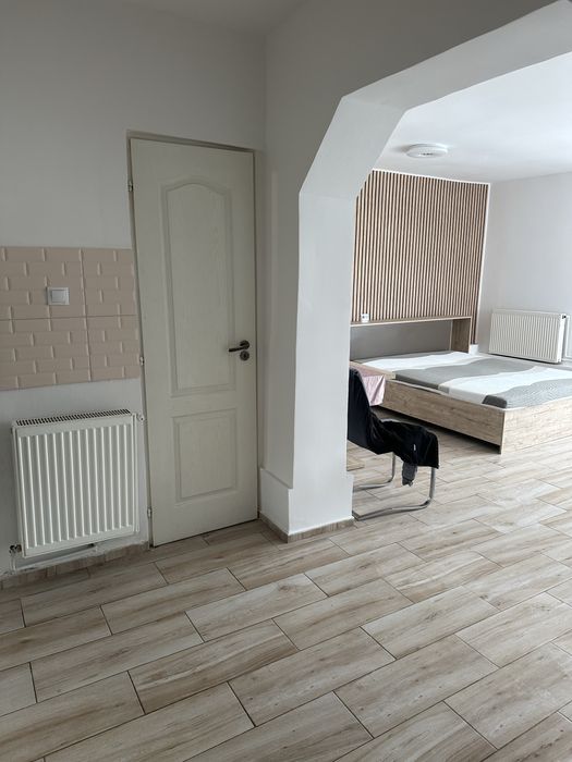 Inchiriez garsoniera