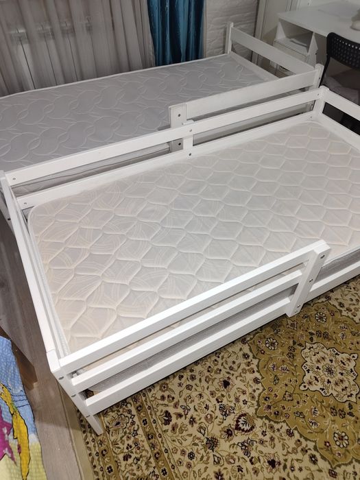 Кровать детский фирменный 3шт