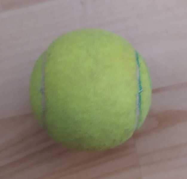 Теннисный мячик.