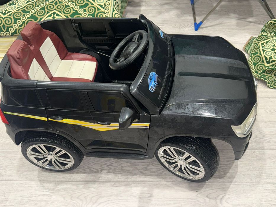 Продам детский машинку