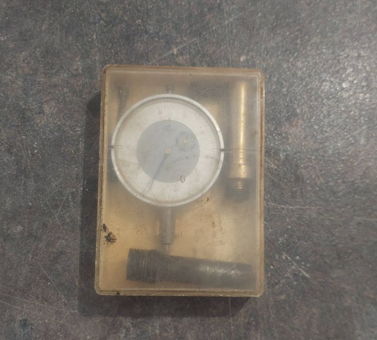 Индикаторен часовник ГДР