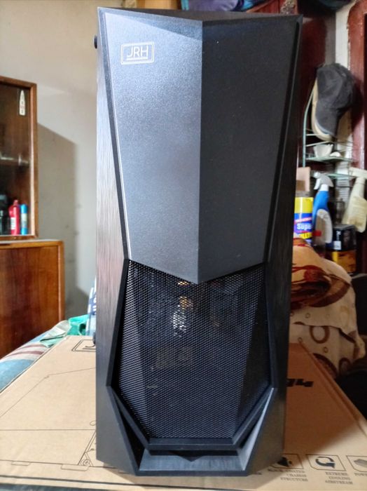 Carcasa PC Gaming Noua.