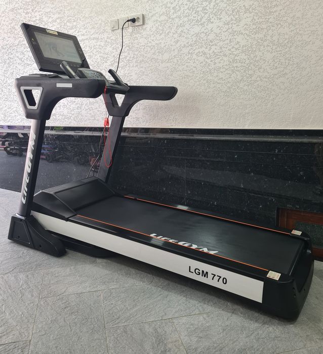 Беговая дорожка "LIFE-GYM LGM 770"