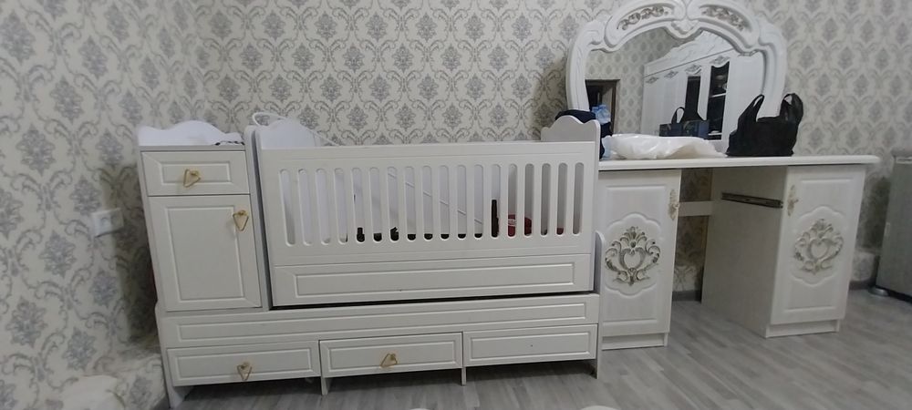 Продам детскую кровать бу