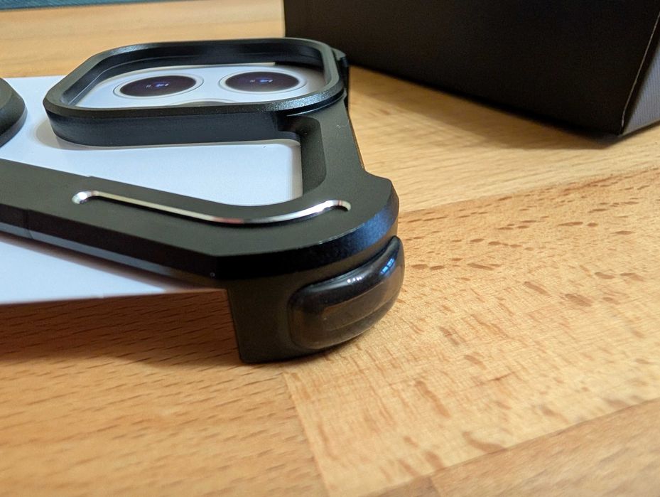 Husă iPhone 16 Pro Max inedită, cu marginile libere, inel, metalică