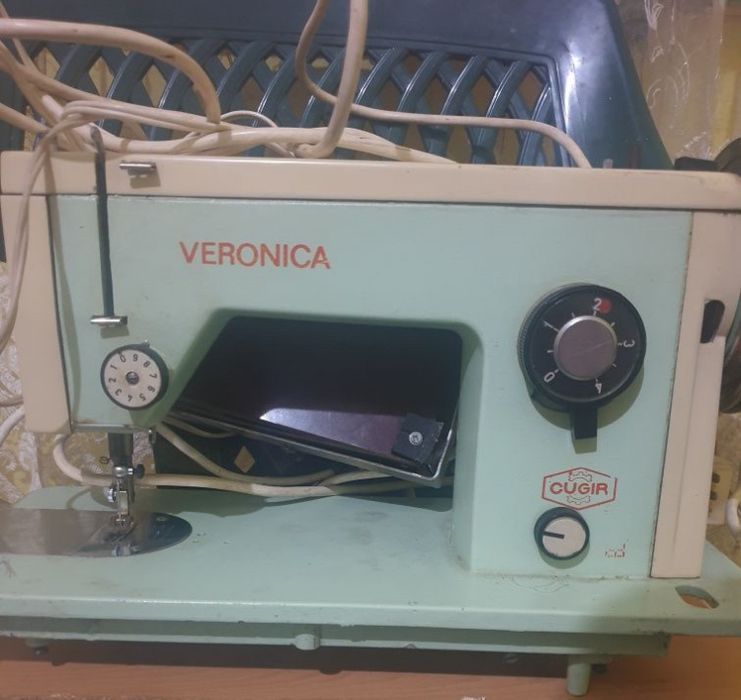 Masina de cusut veronica