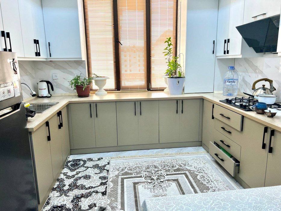 Срочно сдаётся 3ком люкс квартира на Узбекистанская!!!