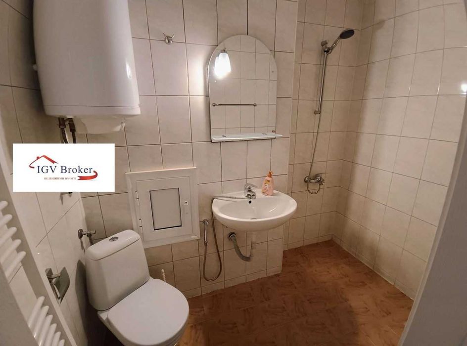 Дава се под наем Тристаен апартамент в София, Център - 100 кв.м за 698.19 € - Снимка #9