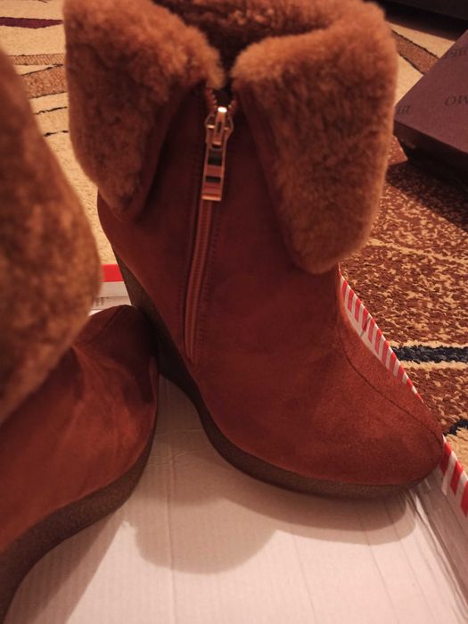 Зимние ботинки замшевые