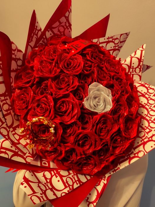 Buchet 51 trandafiri