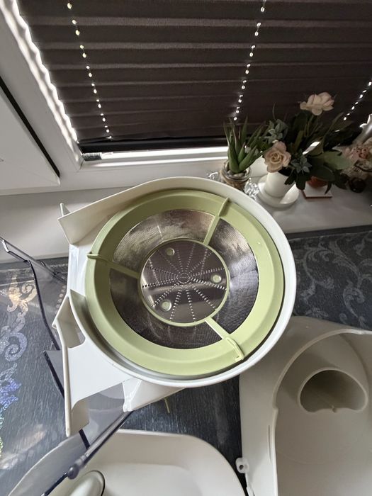 Соковыжимальку BRAUN производство Германия.Куплено заграницей.