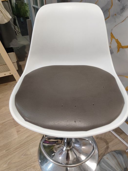 Барные стулья регулируемые