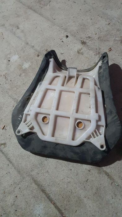 Sa / Scaun Yamaha R1 RN09