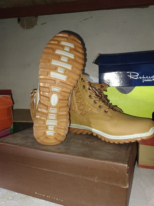 Ботинки женские зима 40 размер.