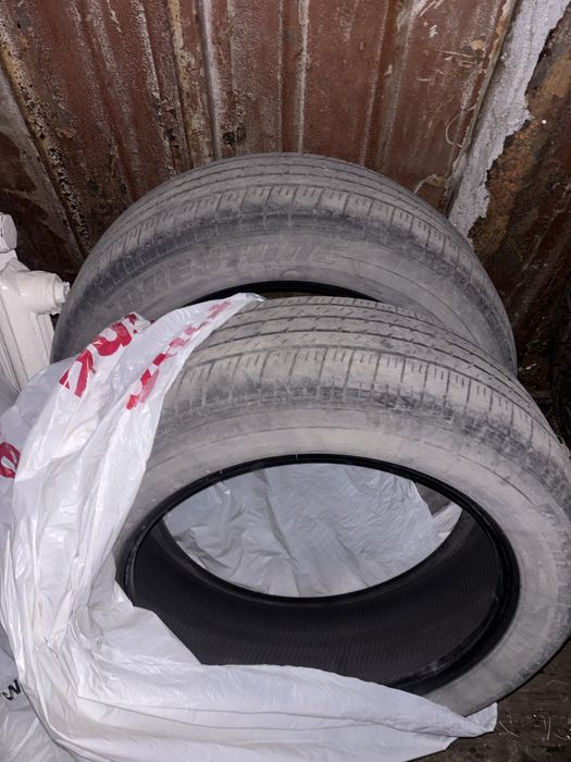 Продам шины 235/55 19