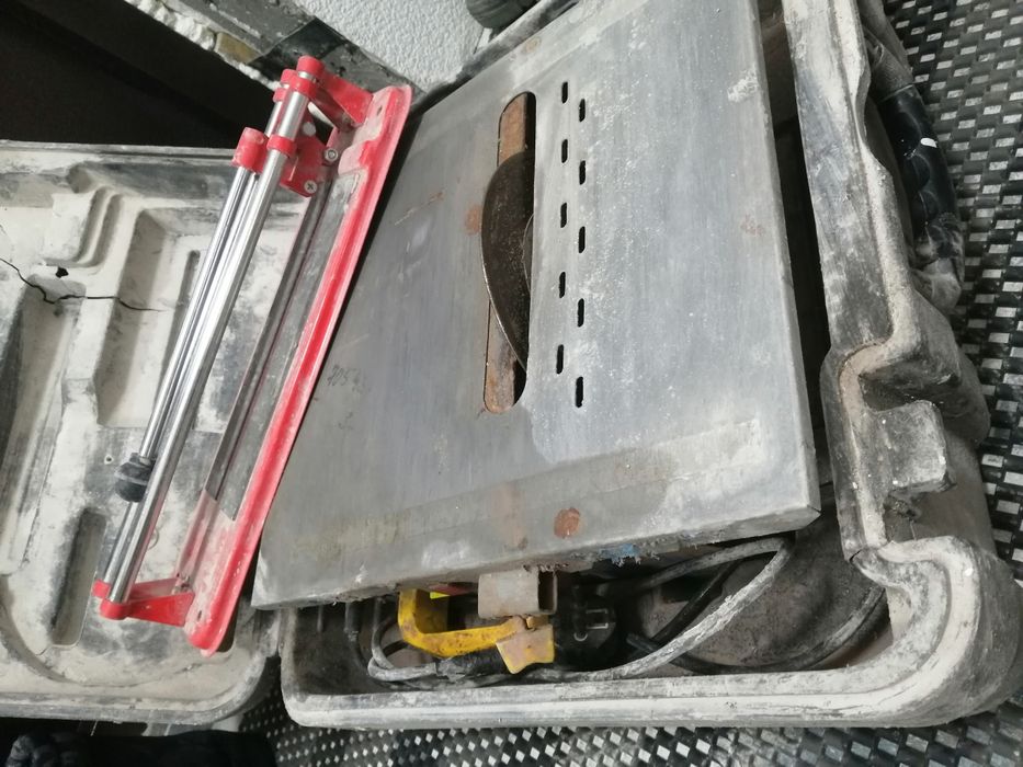 Плиткарез электрический