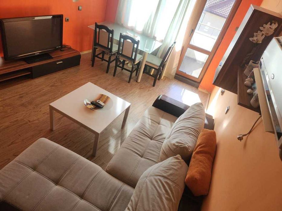 Дава се под наем Двустаен апартамент в Бургас, Център - 70 кв.м за 504.9 € - Снимка #1