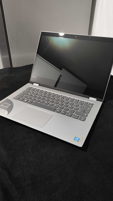 Laptop Lenovo Yoga 520-14ikb