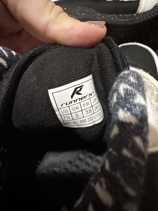 Маратонки APG - Анди Студио акулата