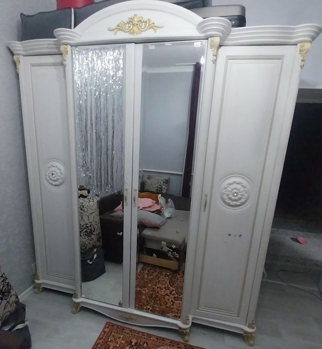 спальный шкаф для одежда