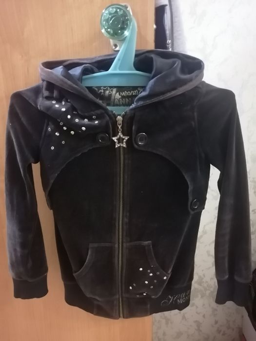 Продам платье, ветровочки