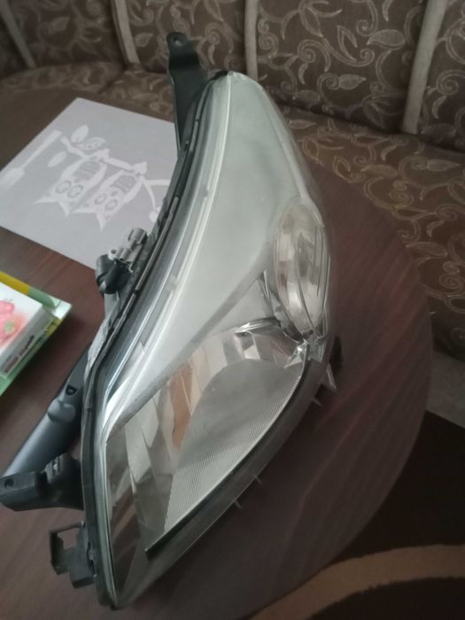 Фарове за Тойота Урбан Крузер