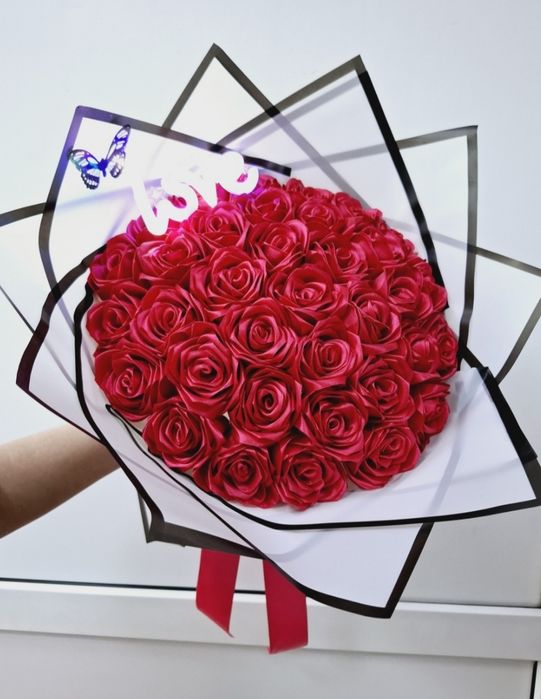 Букеты из атласных роз