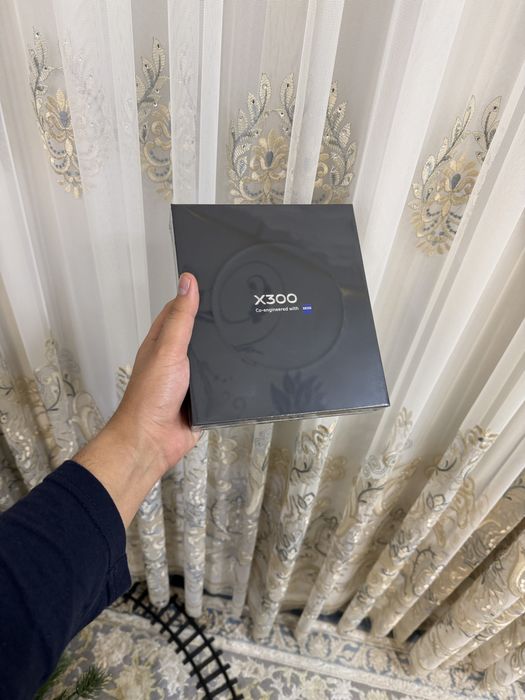 Vivo X300 16/515 Black Globul