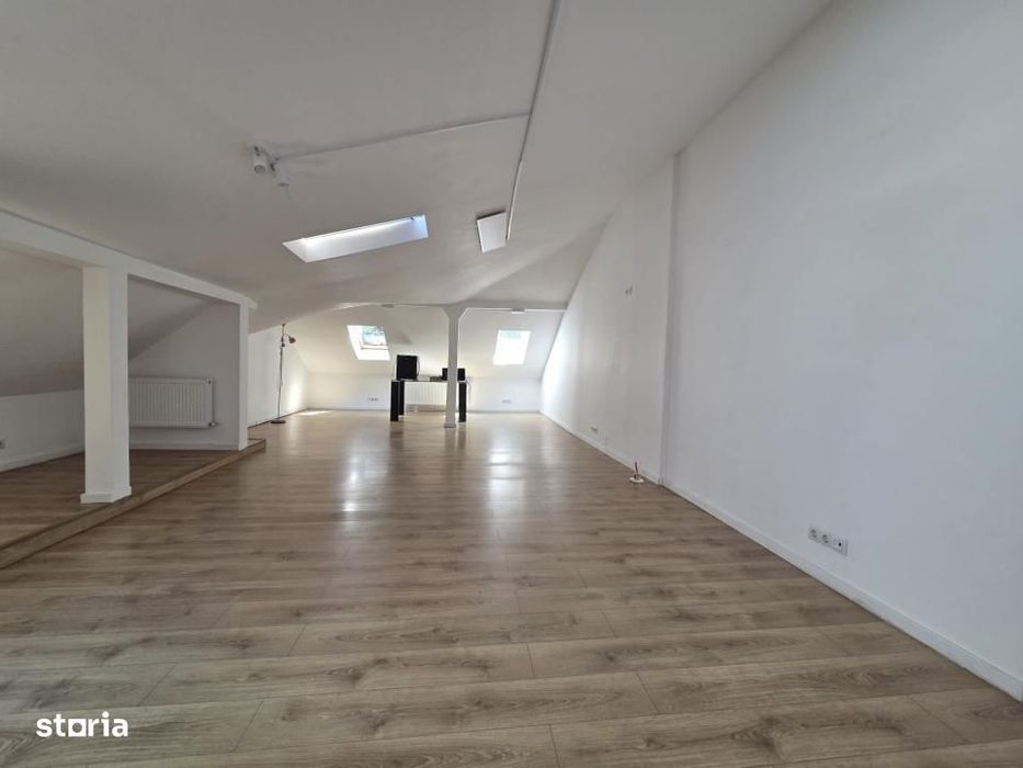 Spatiu de inchiriat, 115 mp, 2 parcari, zona Piata Cipariu