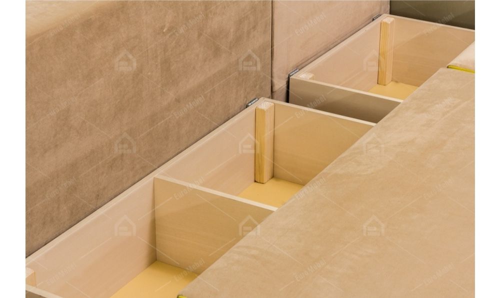 Диван в хорошем состоянии