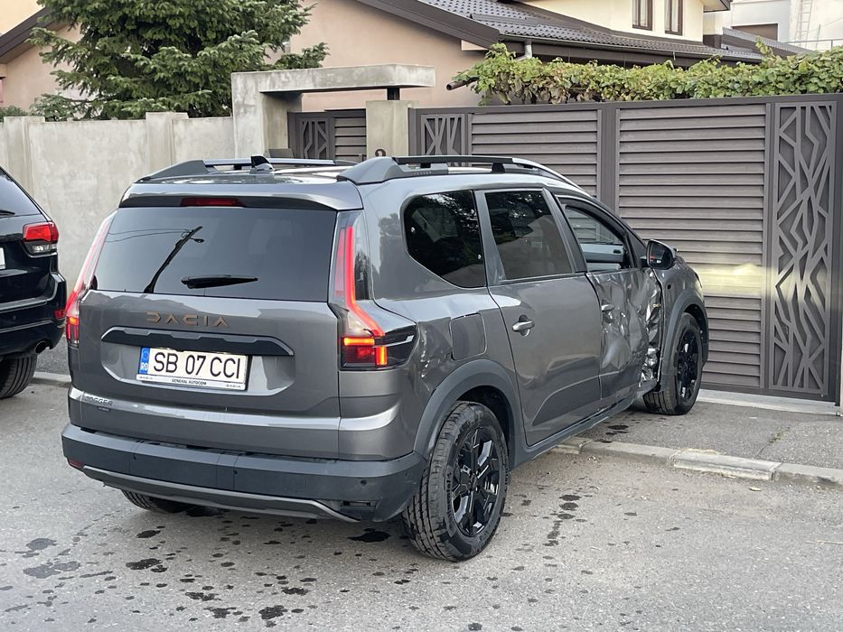 Dacia Jogger 1.8Hybrid Automat-Usor Avariat/Avariata