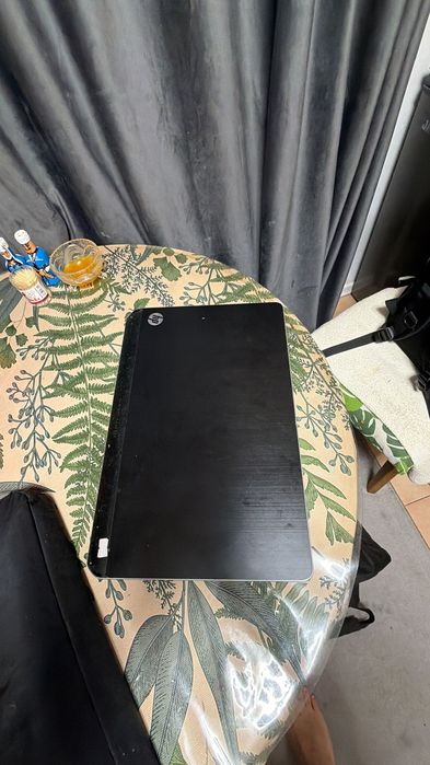 HP Pavilion dv7 .