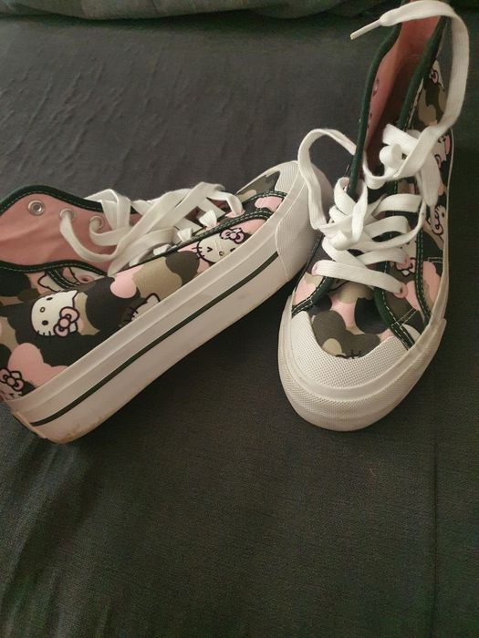 Ярки  мокасини   Hello Kitty