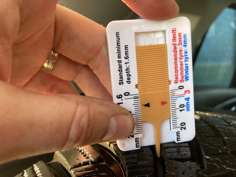 Set jante  BMW 5x120 R16 7J ET47 + cauciucuri de iarnã Hankook