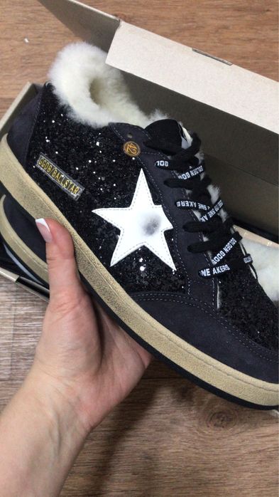 Новые стильные кеды. Очень удобные