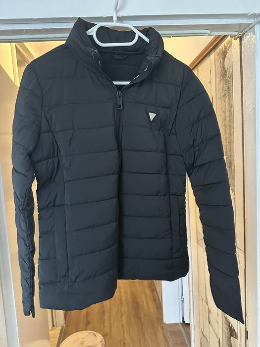 Ново зимно яке Guess