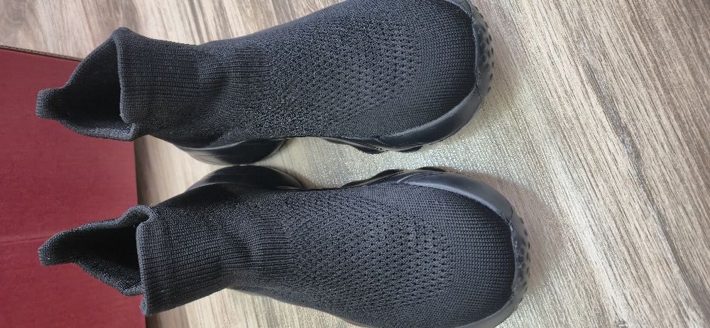 Pantofi sport fete, mărimea 34