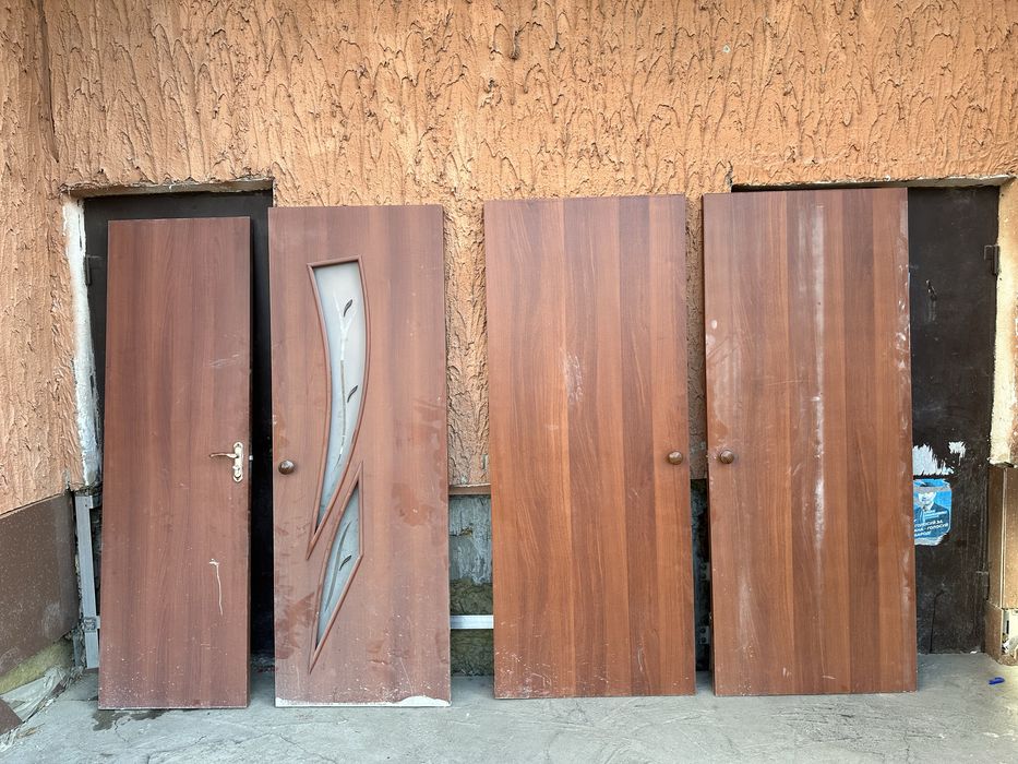 продам межкомнатный дверь