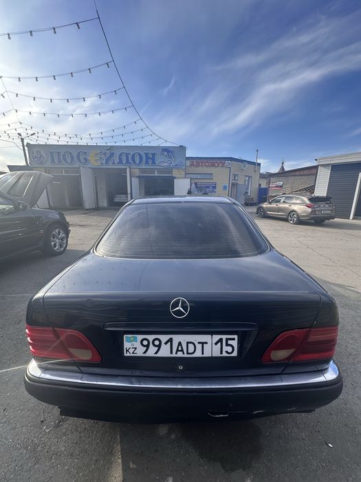 Продам мерседеса Е230