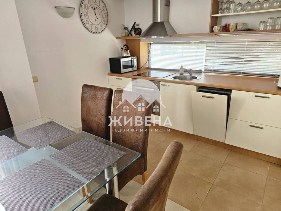 Продавам вила/ къща в гр.Бяла