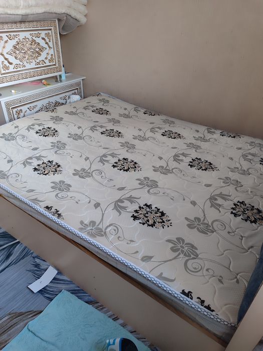 Семейный спальный кровать