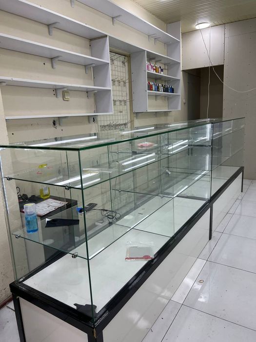 Magazen polkalari sotiladi