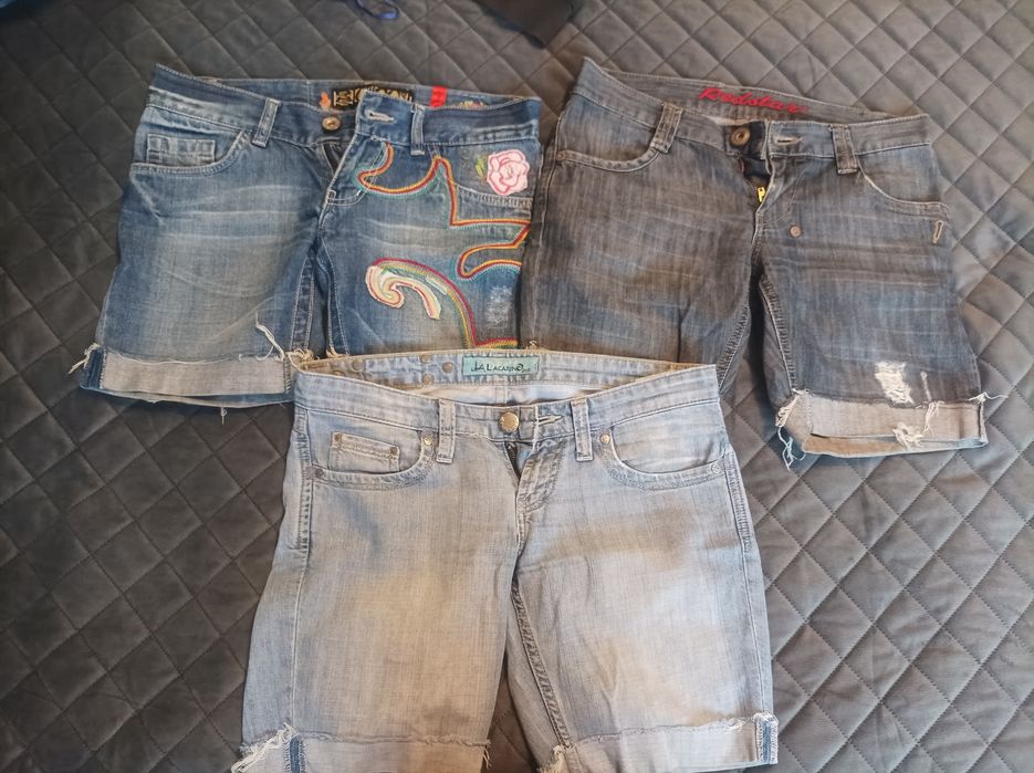 Къси дънкови панталони