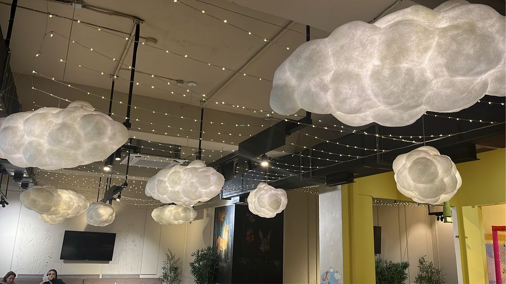 Продам люстры в форме облаков