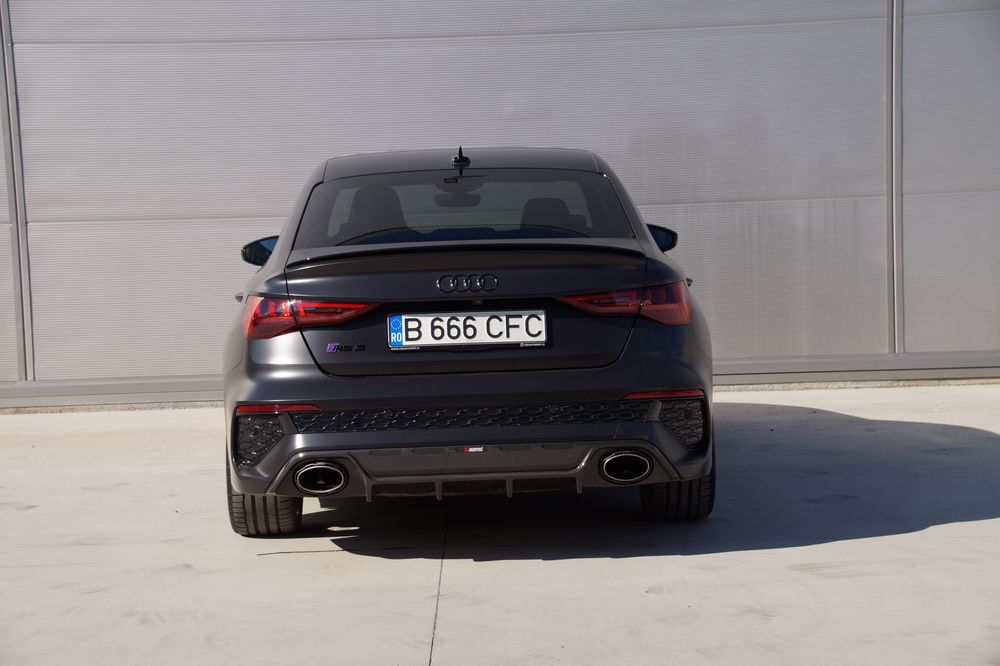 Audi RS3 limousine AKRAPOVIC